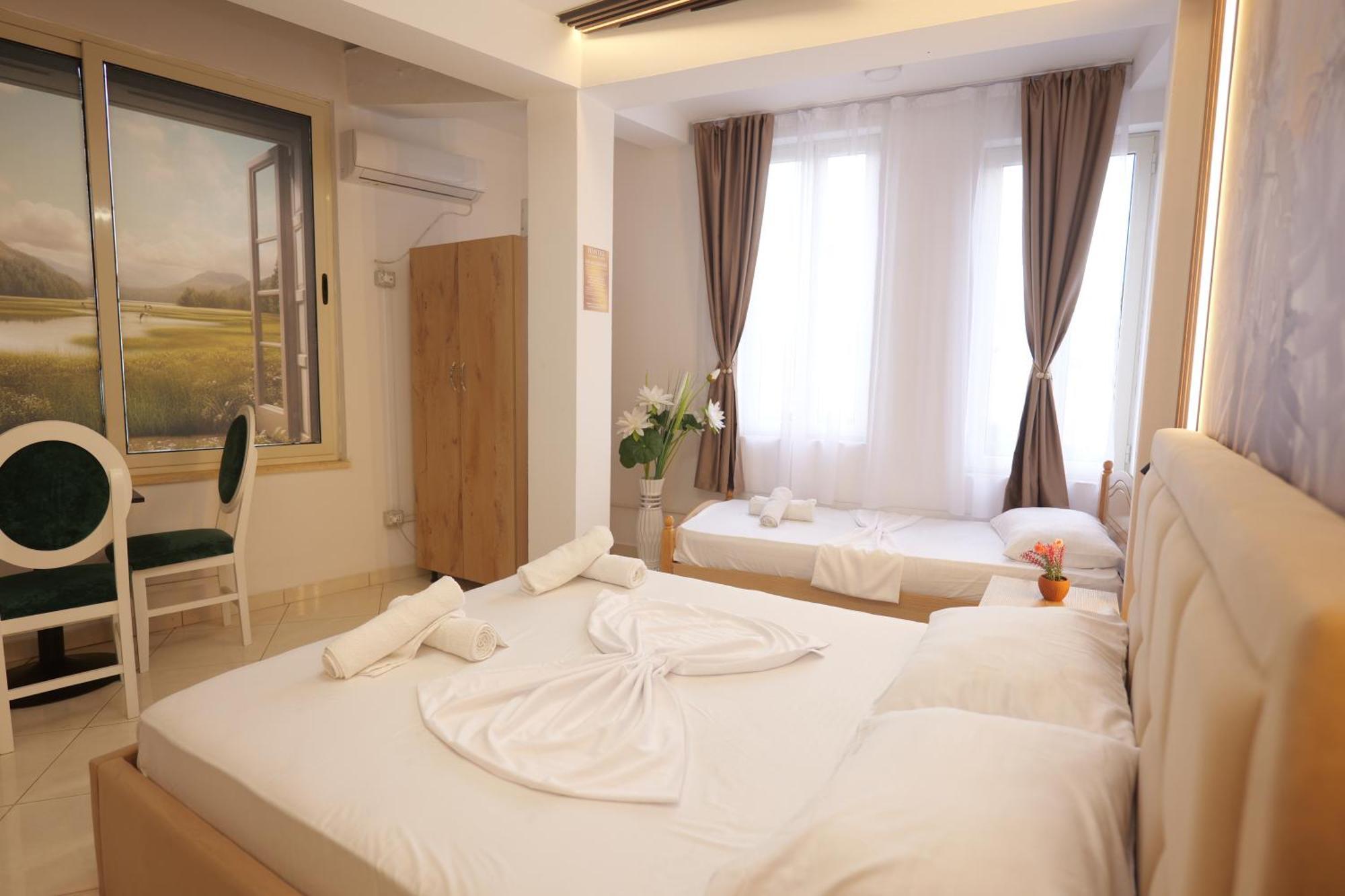 Golden Sleep Hostel Shkoder Ngoại thất bức ảnh
