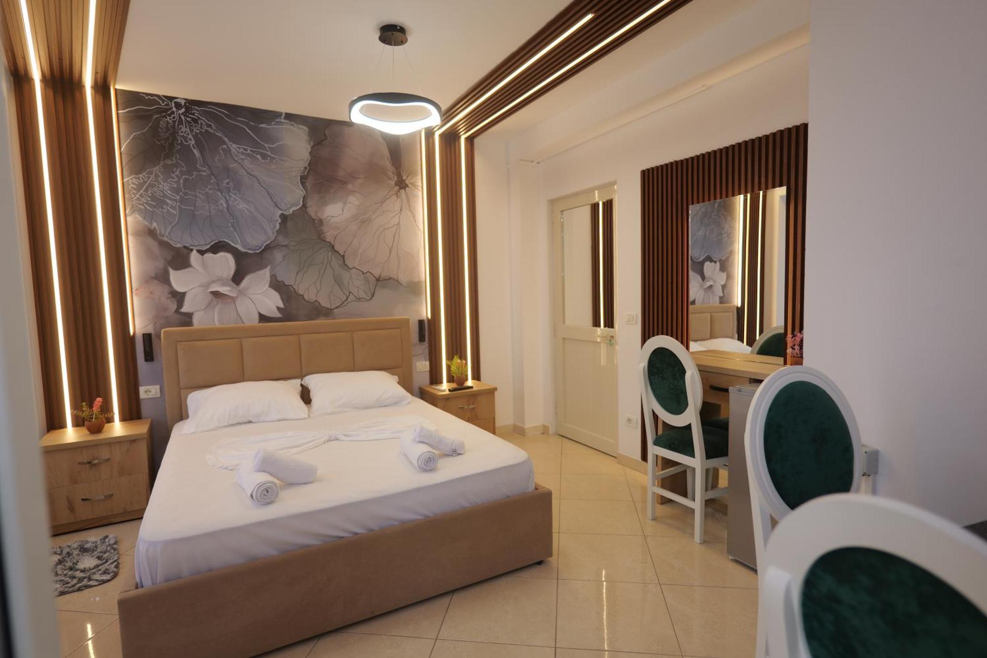 Golden Sleep Hostel Shkoder Ngoại thất bức ảnh