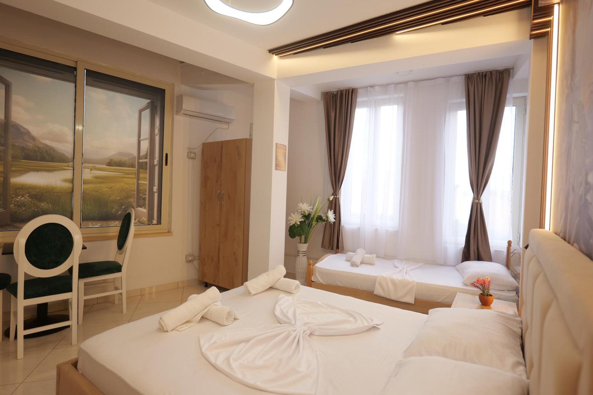 Golden Sleep Hostel Shkoder Ngoại thất bức ảnh