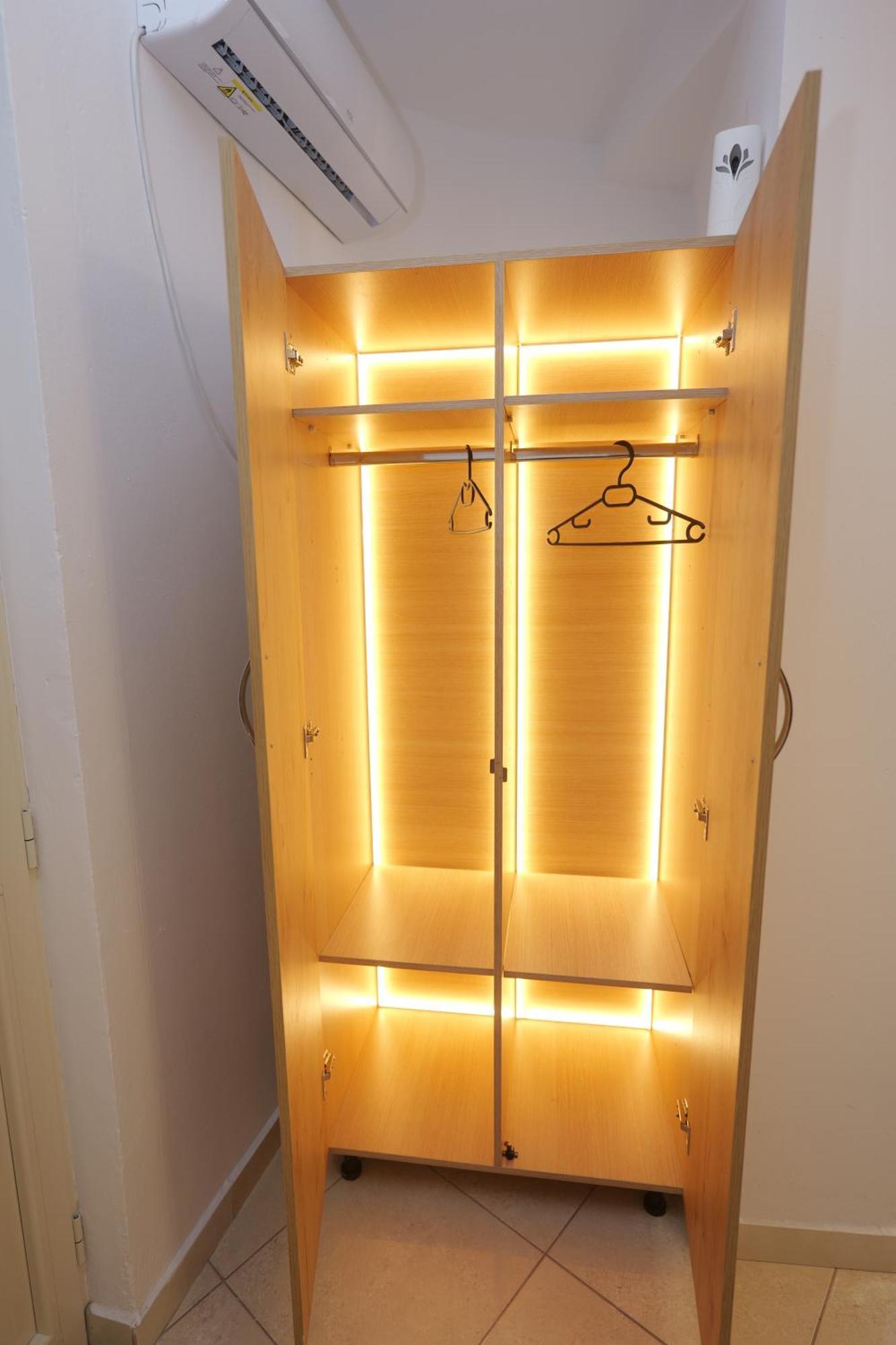Golden Sleep Hostel Shkoder Ngoại thất bức ảnh