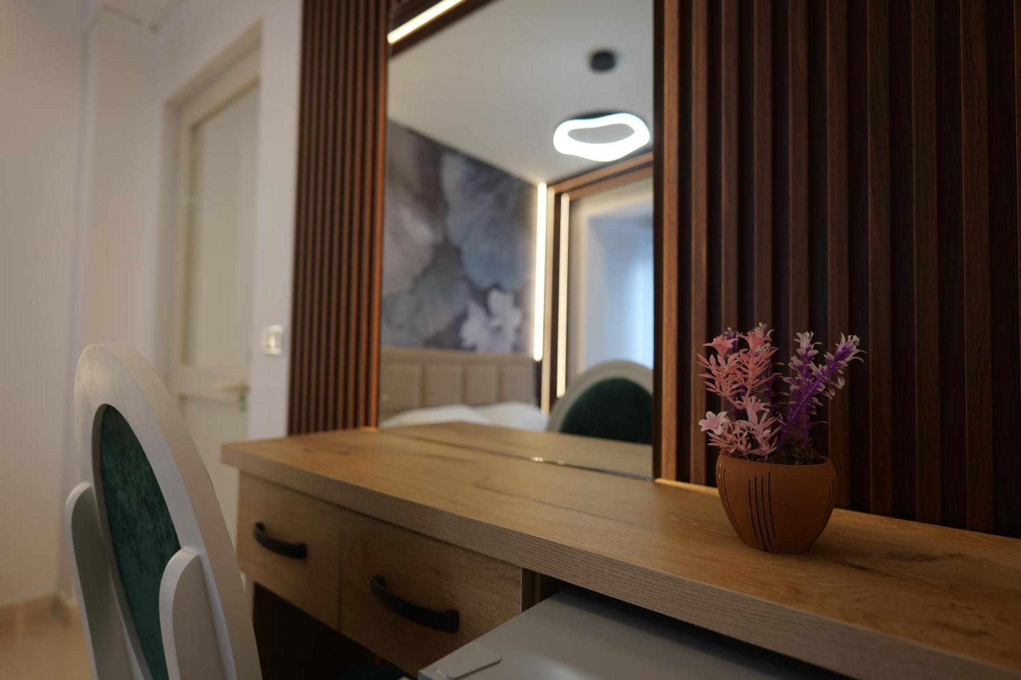 Golden Sleep Hostel Shkoder Ngoại thất bức ảnh