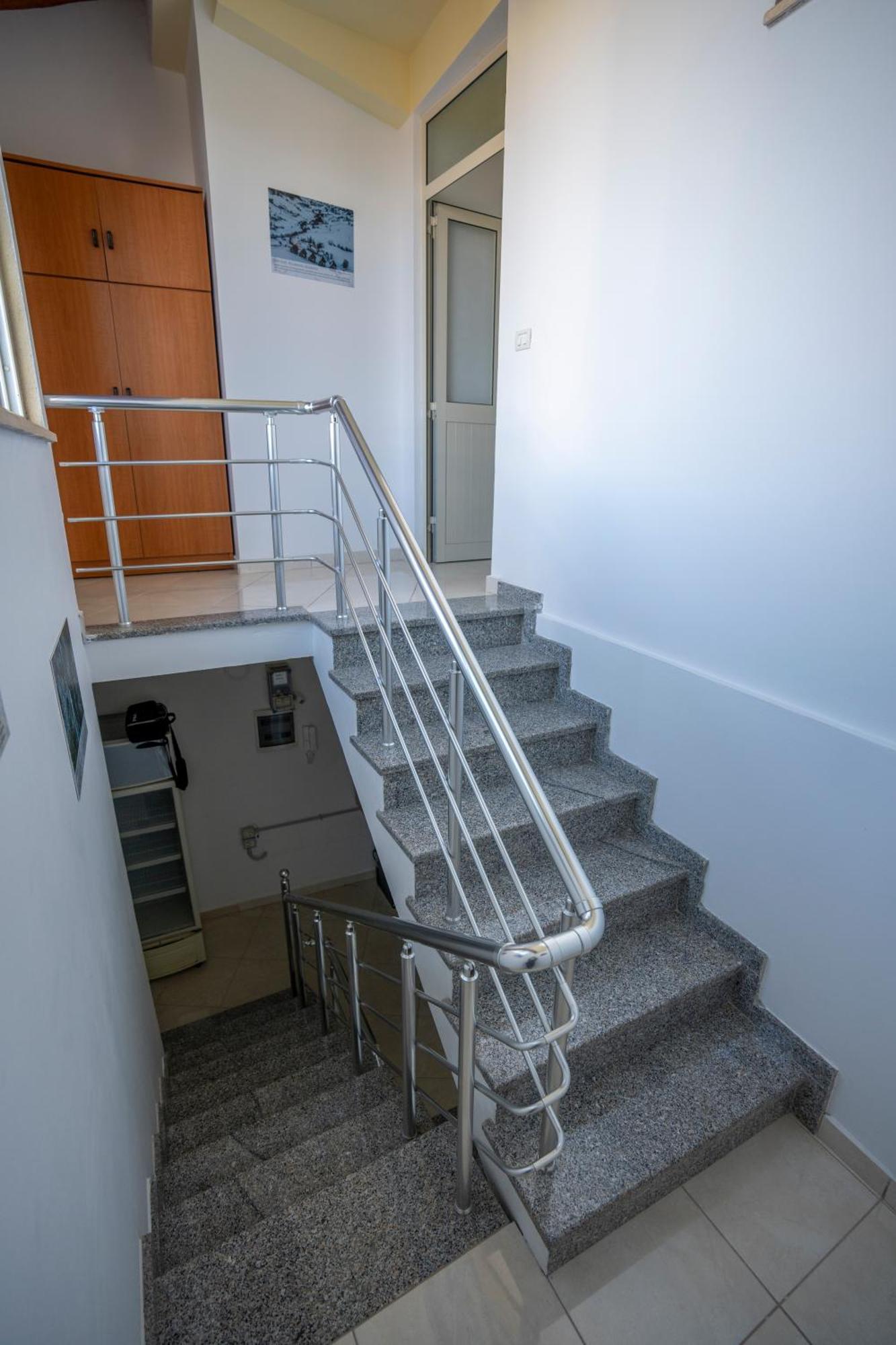 Golden Sleep Hostel Shkoder Ngoại thất bức ảnh